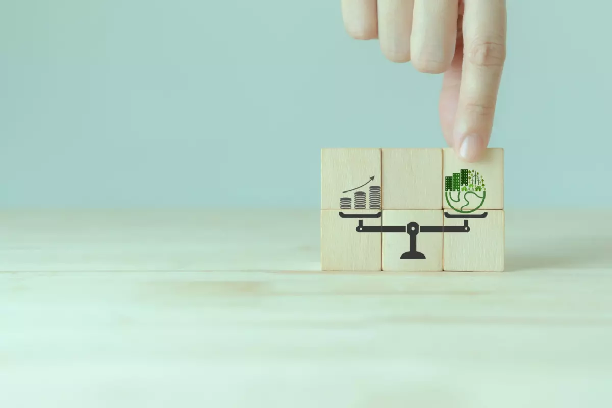 Wooden blocks with scale drawn on