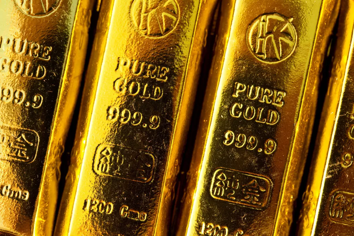 Close up on gold bar purity 